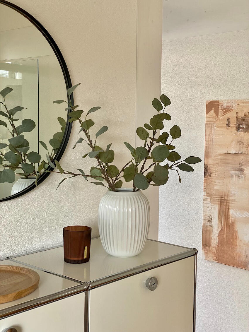 Pflanzen als Dekoration machen den Raum immer freundlicher.