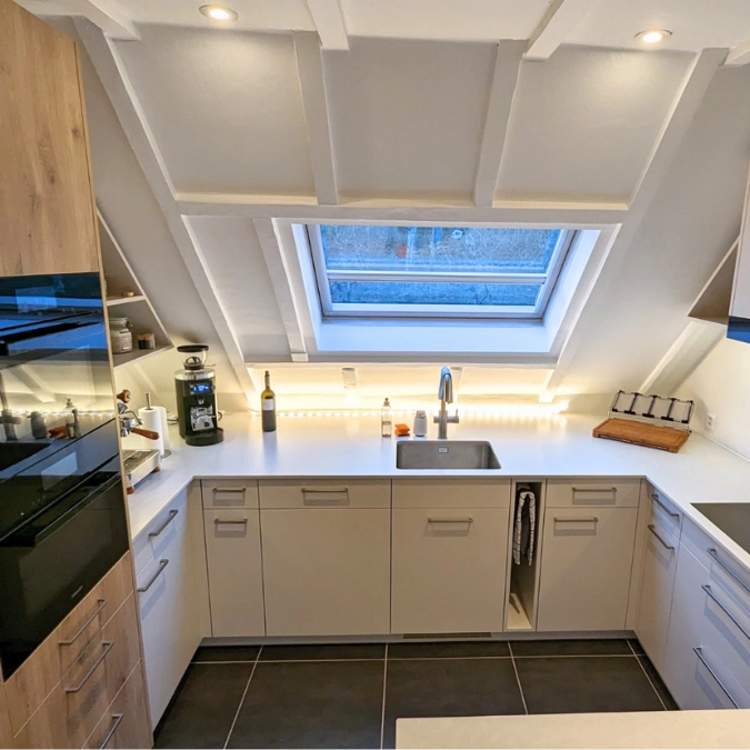 Materialisierung der neuen Küche. Farb- und Materialwahl.